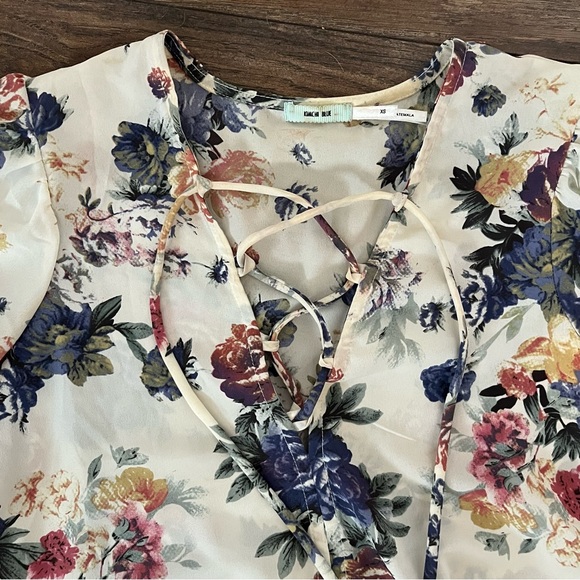 UO Kimchi Blue floral top - Picture 4 of 9